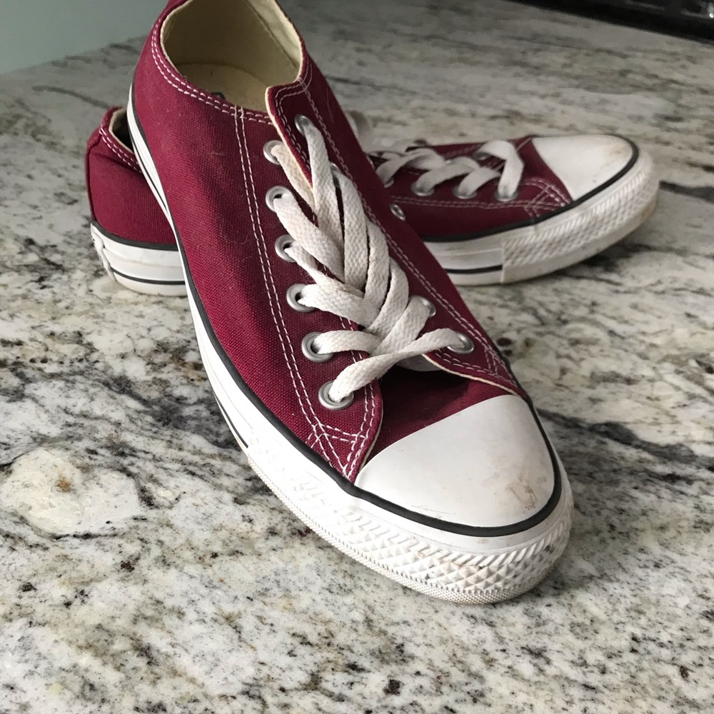 Burgundy Converse Size 8